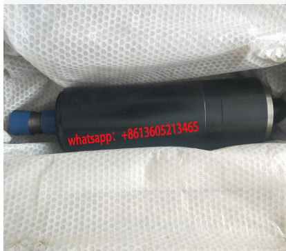F2500C paver track tensioning cylinder/481010899