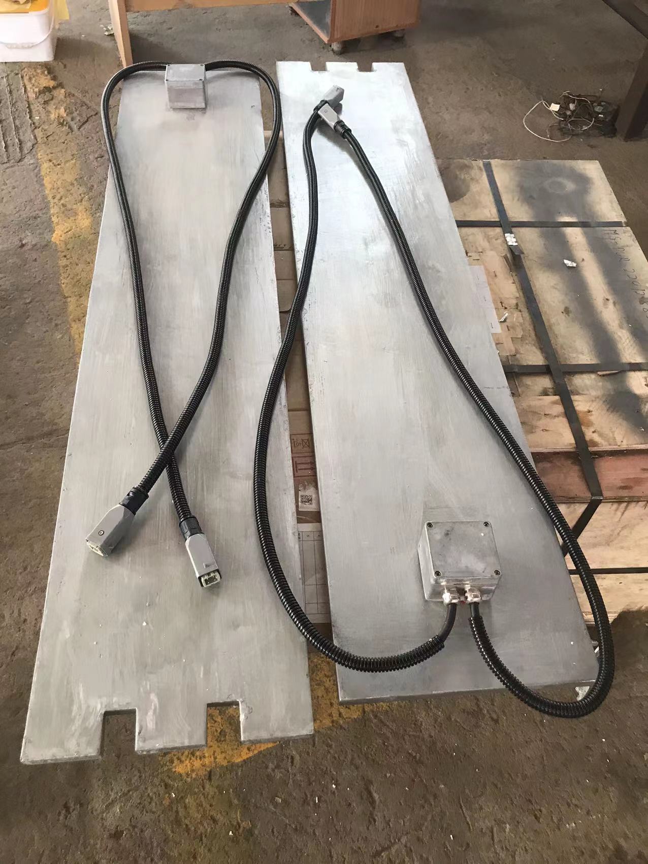 Paver insulating plate Model NO. 2042687/2042688