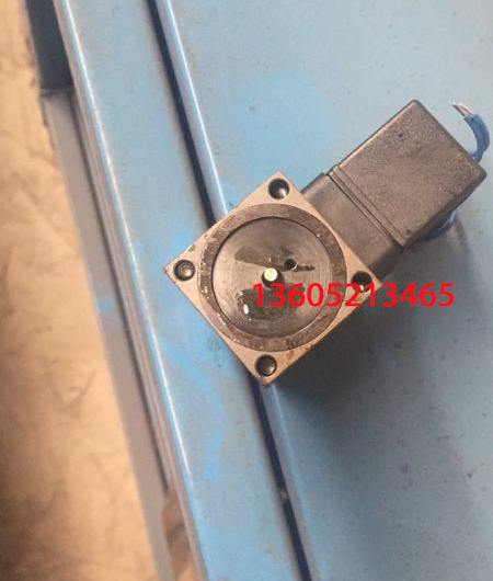 Volvo ABG423/526 paver solenoid valve coil 8061186