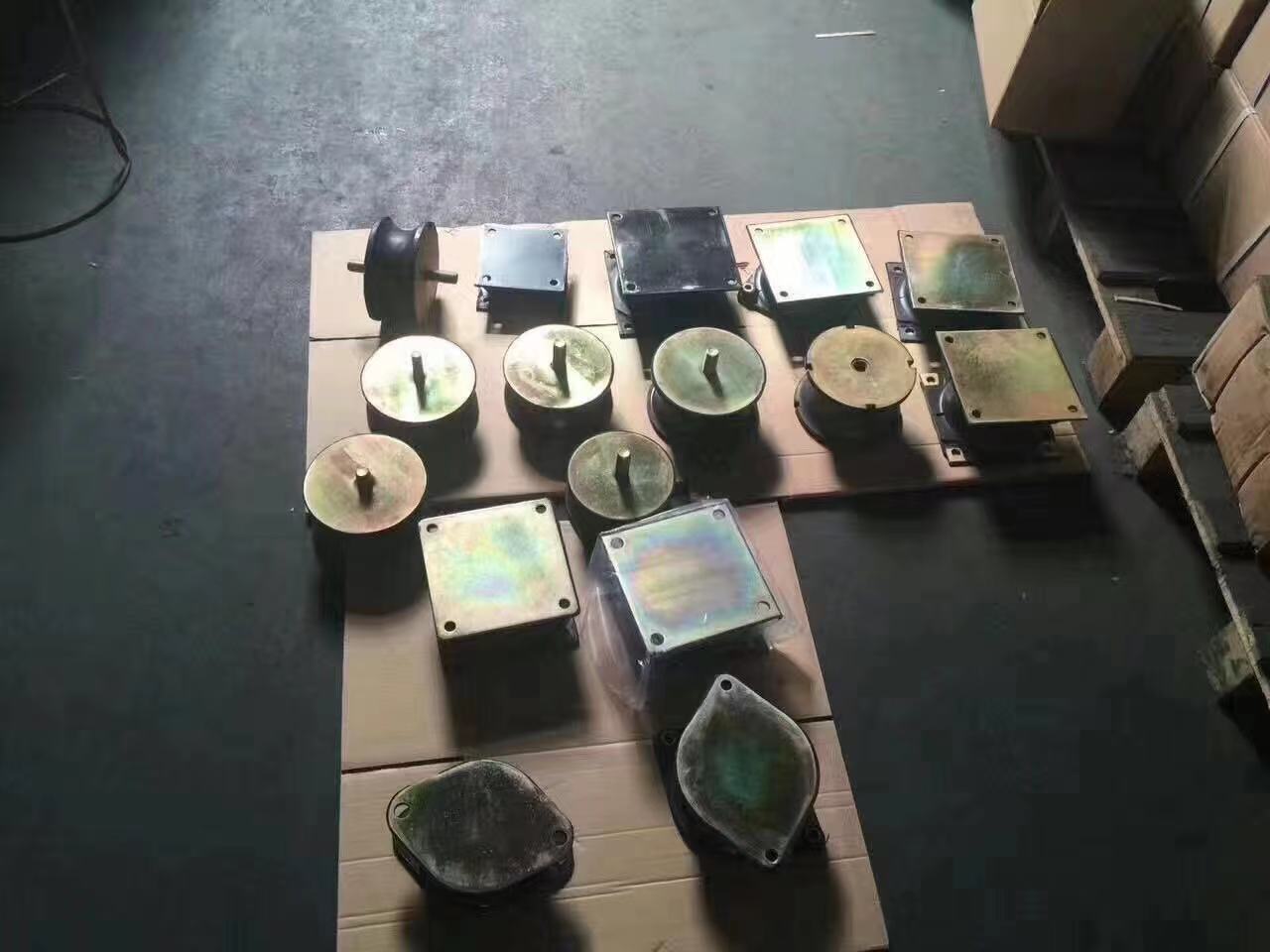 Road compactor rubber shock-absorbing pads for Ham