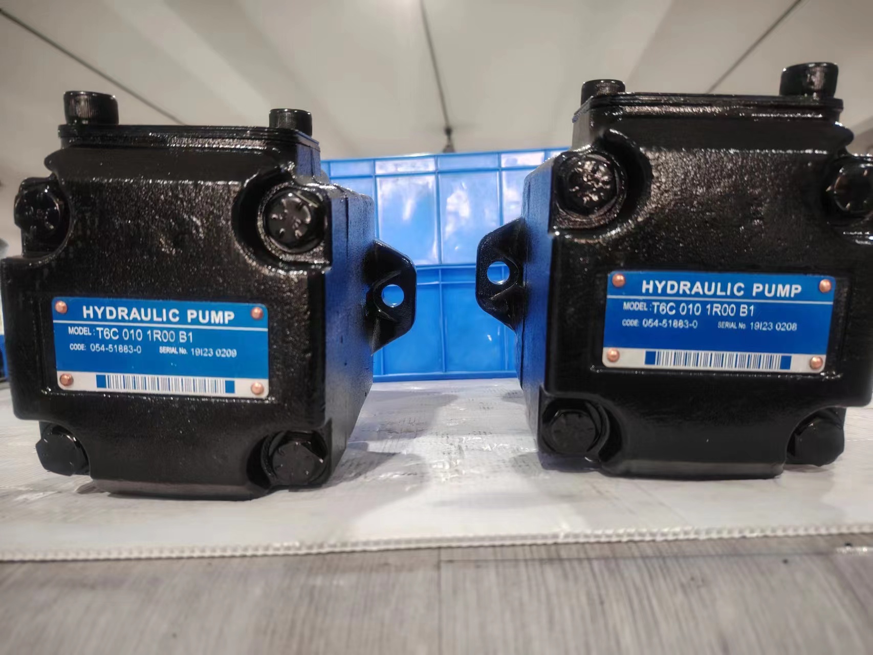 Excavator motor T6C 010 1R00, B1054-51883-0