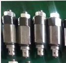 Hydraulic pump spare parts R210-5 SH280 HD700 valv