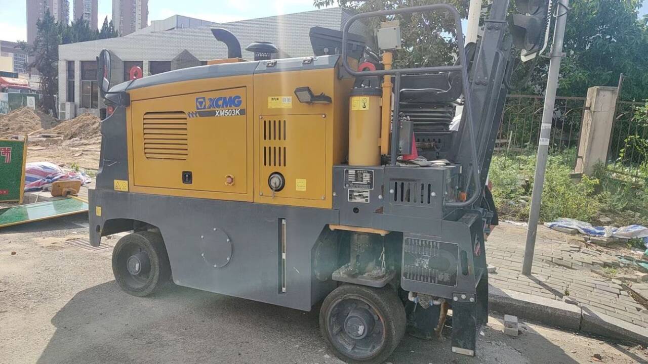 Second hand four wheel XCMG 50 milling machine
