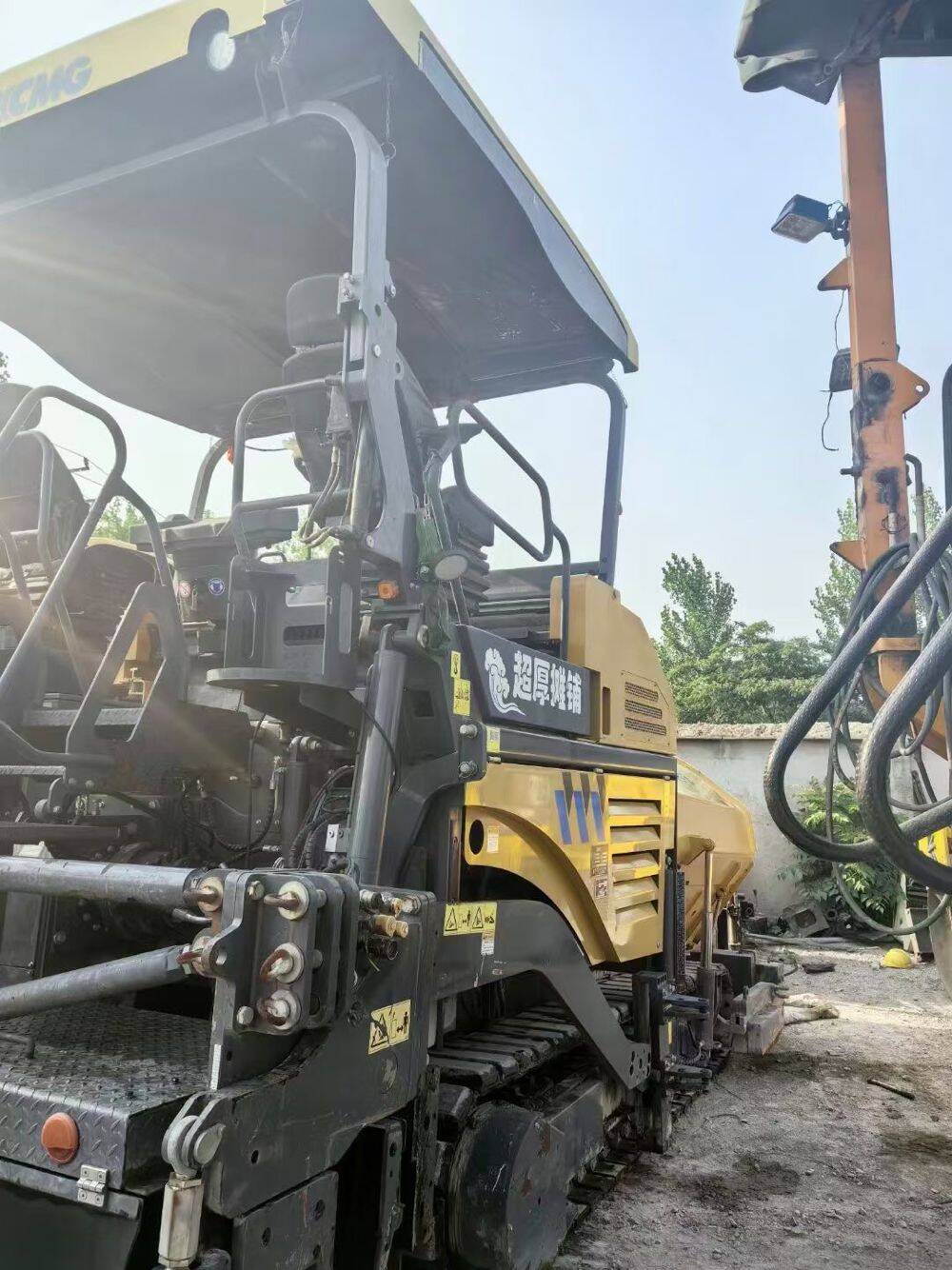 Second hand XCMG 1253T assembly board paver