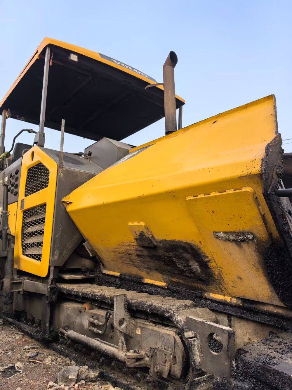 Used Volvo 6820C telescopic plate paver