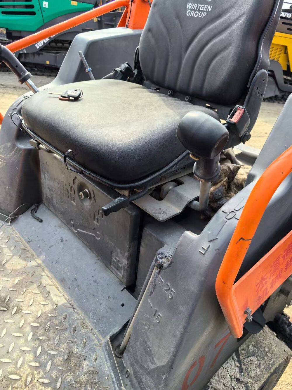 Used Hummer HD35 Steel Rubber Roller