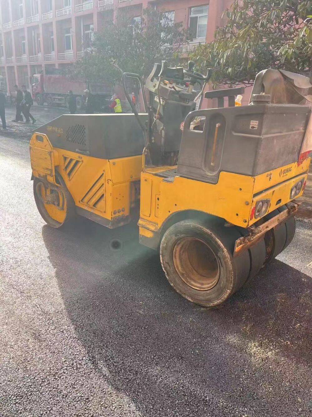 Used BMW WB115AC-5 roller,