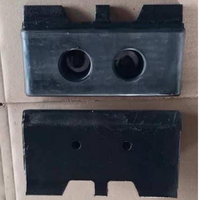 F5C paver integral track plate part number F5C01