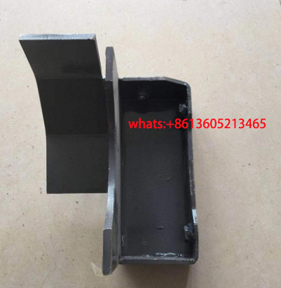 Fuge paver scraper large chain end left guard 2367