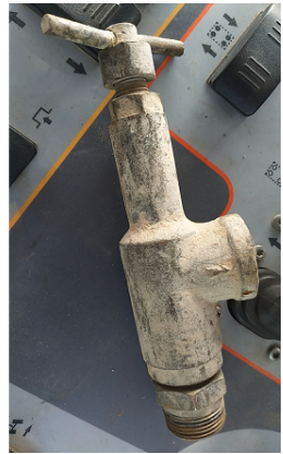Imported milling machine water pressure adjustment
