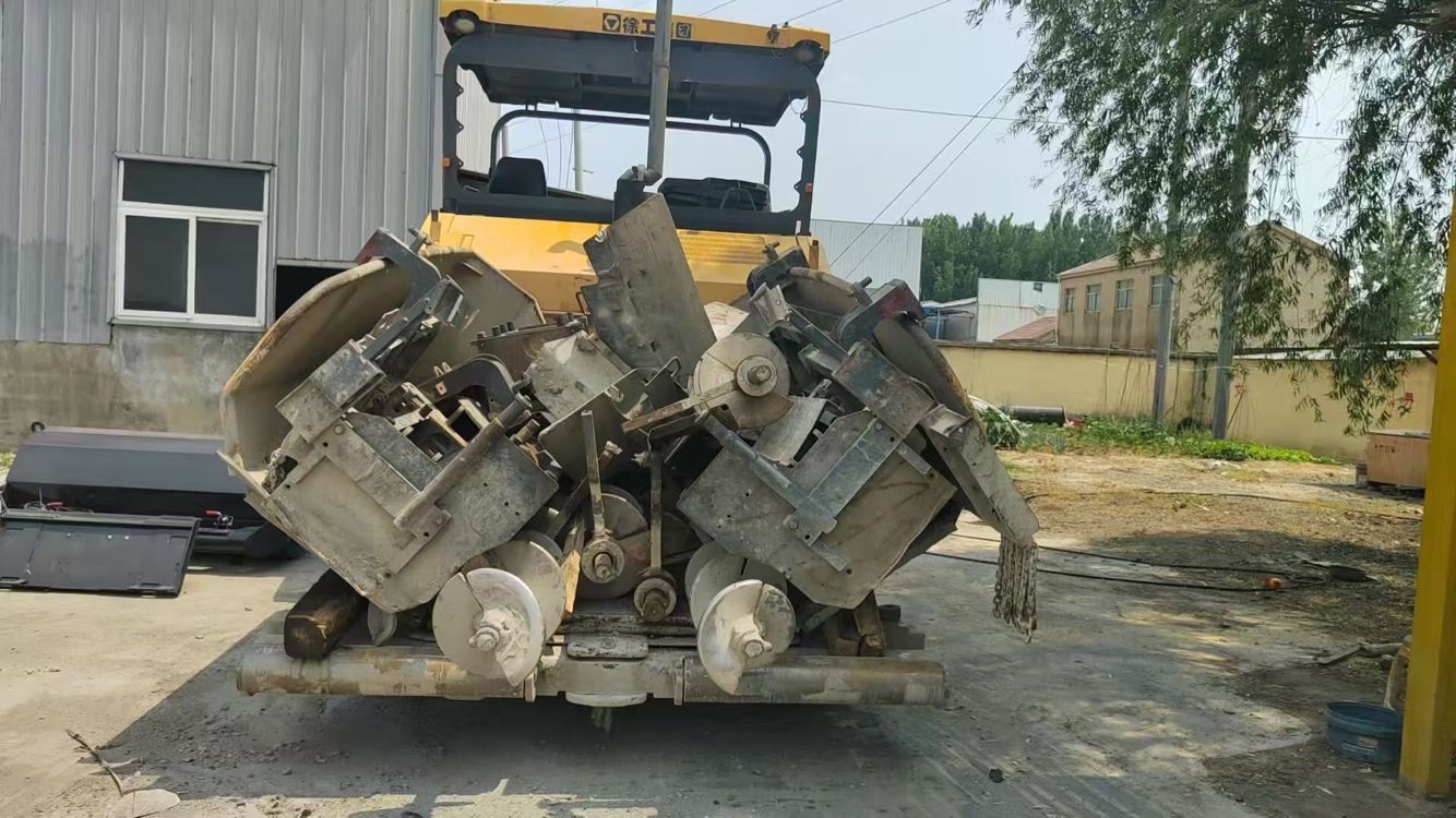 Second-hand XCMG 953T assembled panel paver