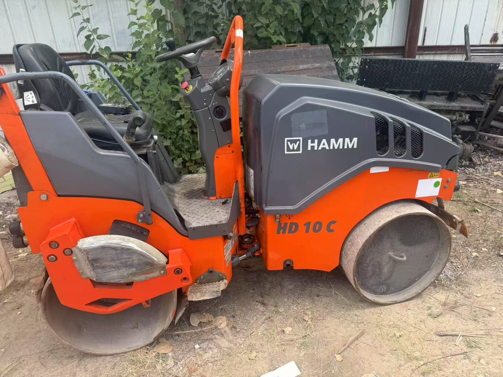 Second-hand Hummer HD10C roller equipment