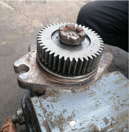 Milling machine inlet walking hydraulic pump 20561