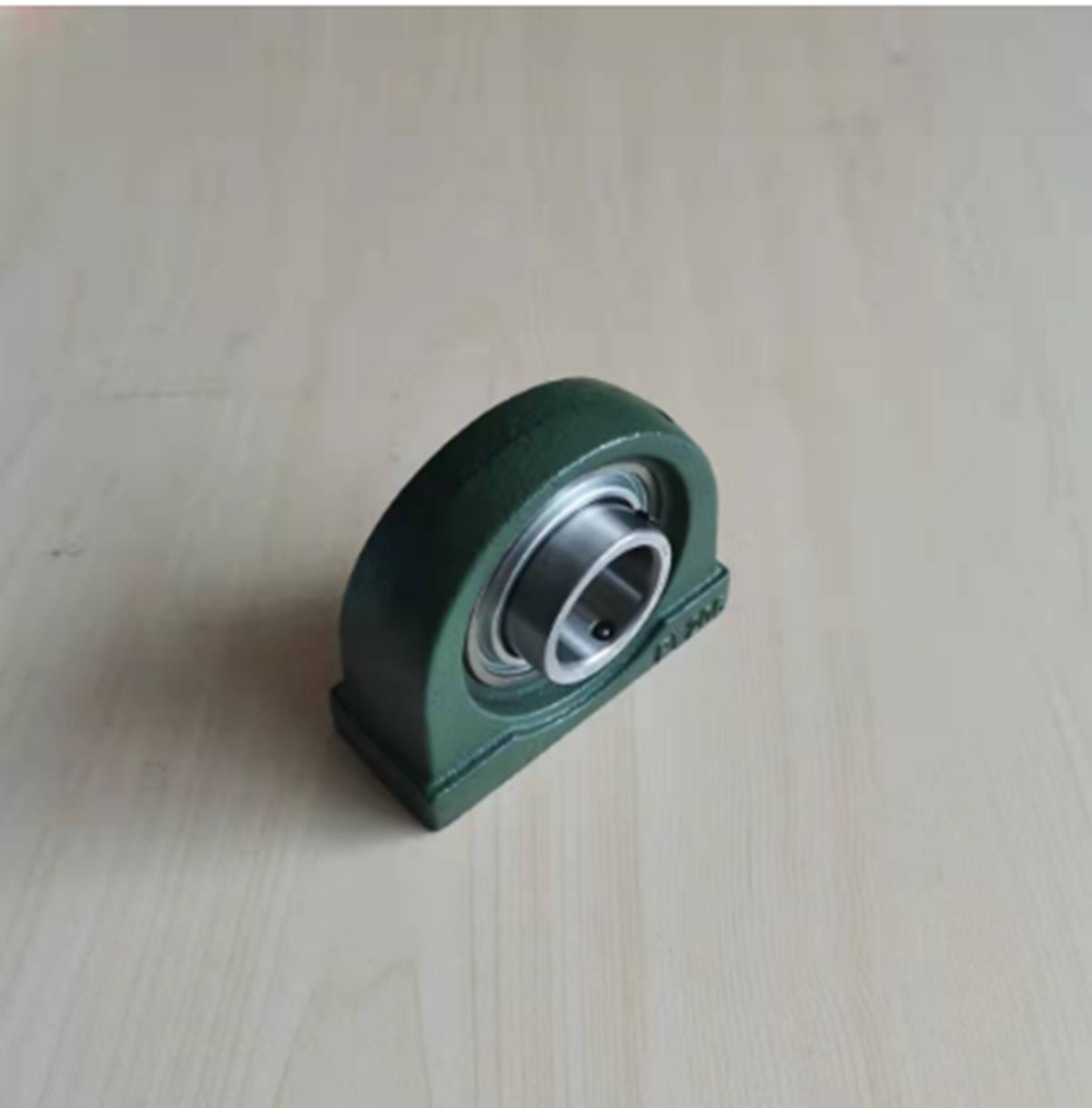Imported paving machine idler bearing 2005836
