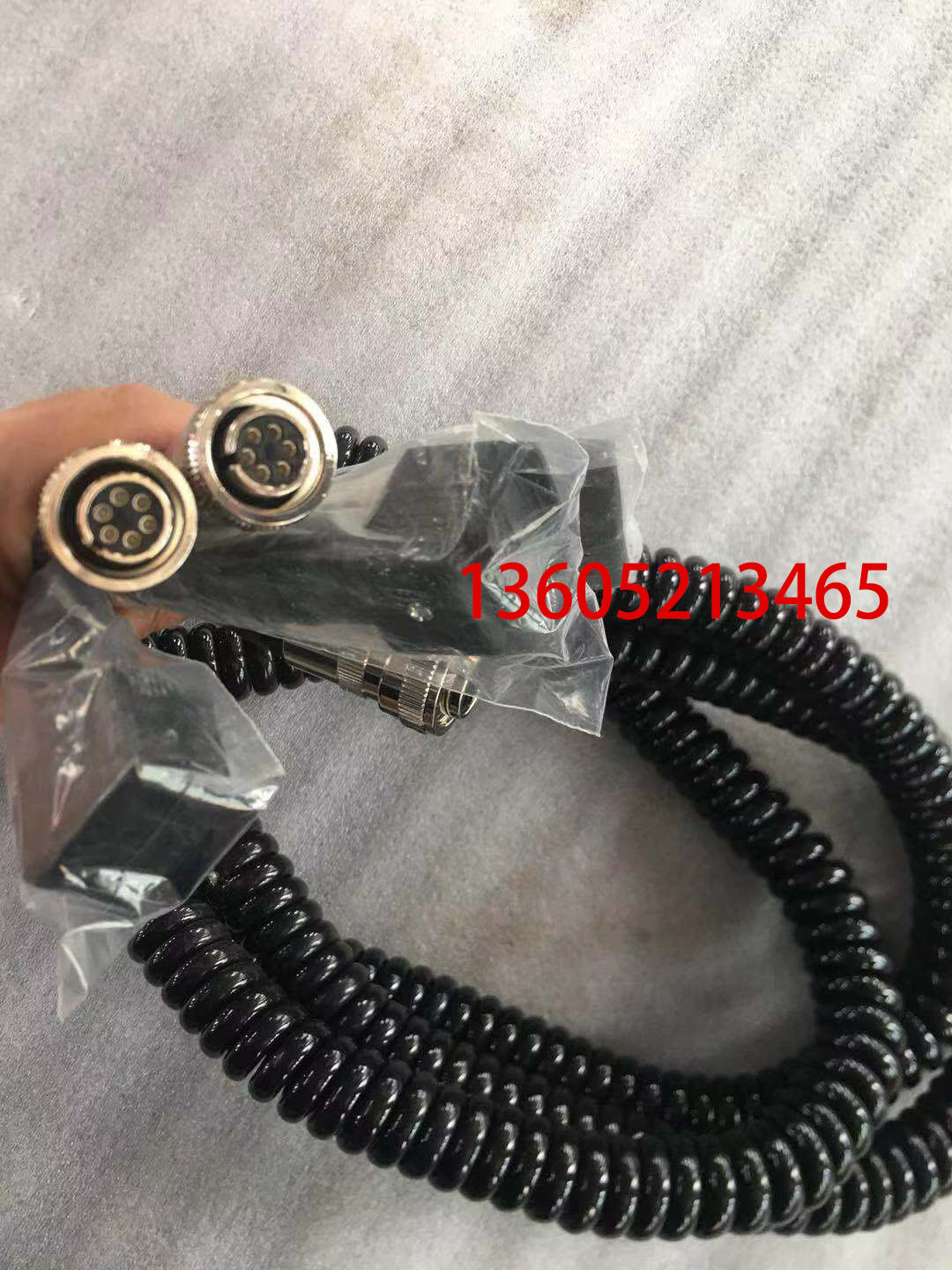 ABG8820B摊铺机料位仪连接线水印.jpg